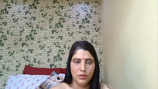 Snapshot of XIndianintimacy chatting on April 10, 6:01 pm XIndianintimacy online show from April 10, 6:01 pm