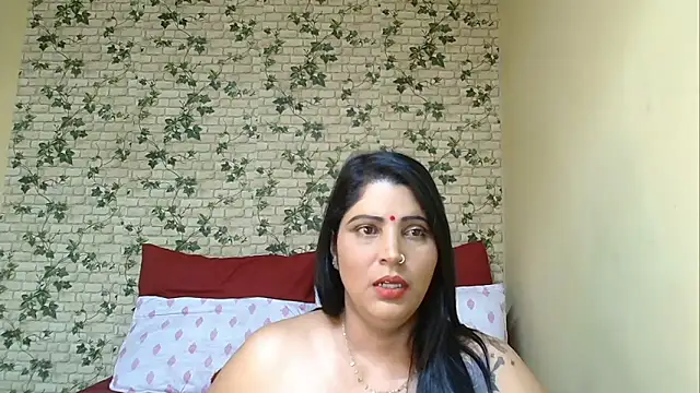 Snapshot of XIndianintimacy chatting on April 17, 9:29 pm XIndianintimacy online show from April 17, 9:29 pm