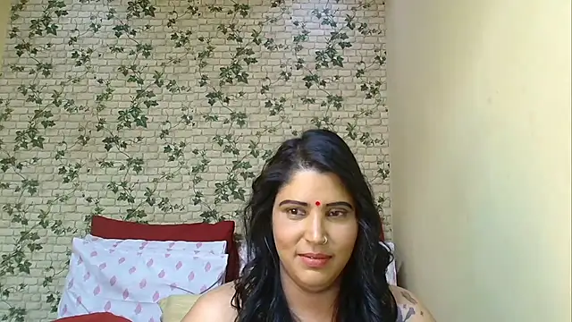 Snapshot of XIndianintimacy chatting on April 24, 6:43 pm XIndianintimacy online show from April 24, 6:43 pm