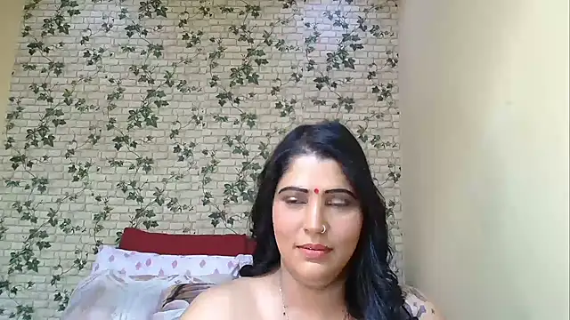 Snapshot of XIndianintimacy chatting on May 21, 8:38 pm XIndianintimacy online show from May 21, 8:38 pm