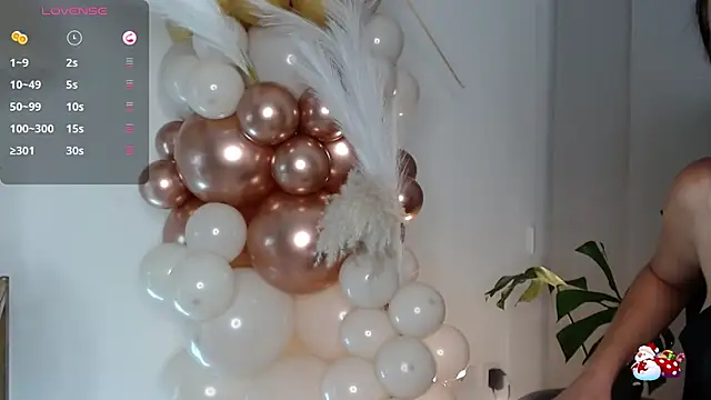 pauliCarter online show from December 15, 4:06 am