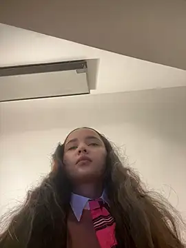 MollySanders    online show from February 9, 7:52 pm