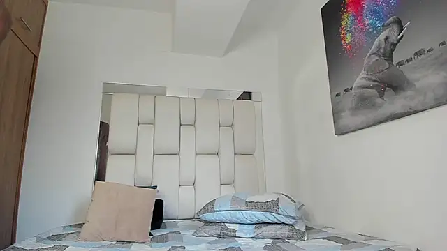 smit hot sr online show from February 24, 6:22 am