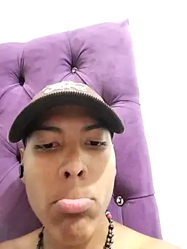 Snapshot of pikosmforbevwjfb chatting on February 17, 6:54 am pikosmforbevwjfb online show from February 17, 6:54 am