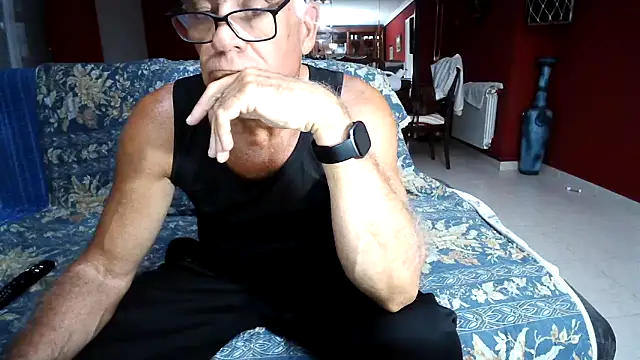 Snapshot of maduroguapo chatting on October 26, 9:31 pm maduroguapo online show from October 26, 9:31 pm