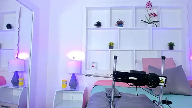 Jenifer Diaz online show from January 23, 1:13 pm