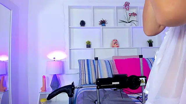 Jenifer Diaz online show from February 25, 1:06 pm