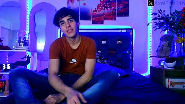 Alex and Fabian online show from December 4, 9:24 pm