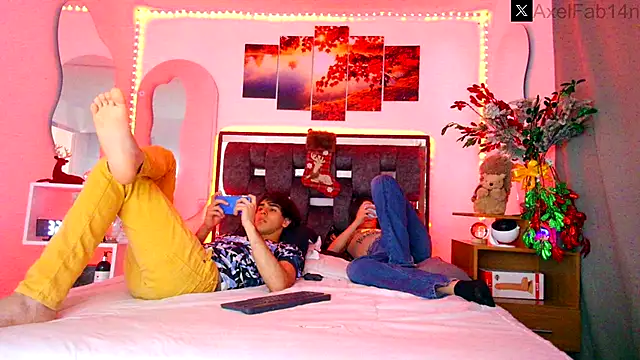 Alex and Fabian online show from December 11, 9:34 pm