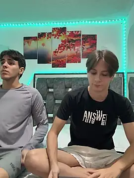 Alex and Fabian online show from April 20, 2:47 am