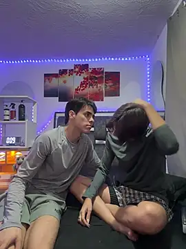 Alex and Fabian online show from April 26, 3:15 am