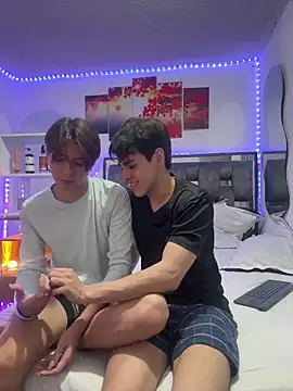 Alex and Fabian online show from April 29, 3:32 am