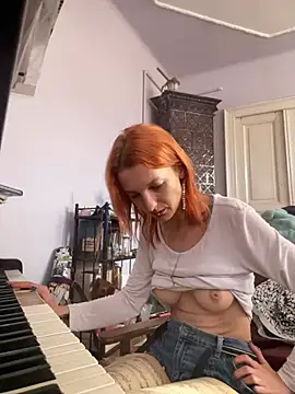 Snapshot of IngridMayer chatting on December 31, 11:42 am IngridMayer online show from December 31, 11:42 am