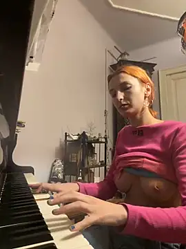 Snapshot of IngridMayer chatting on January 1, 5:55 pm IngridMayer online show from January 1, 5:55 pm