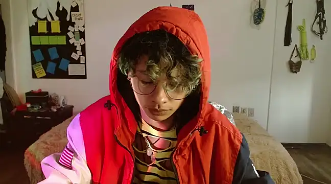 Snapshot of fenixmfx19 chatting on January 14, 8:15 pm fenixmfx19 online show from January 14, 8:15 pm