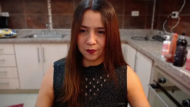 Snapshot of Heidy_Wells chatting on September 29, 12:21 pm Heidy Wells online show from September 29, 12:21 pm