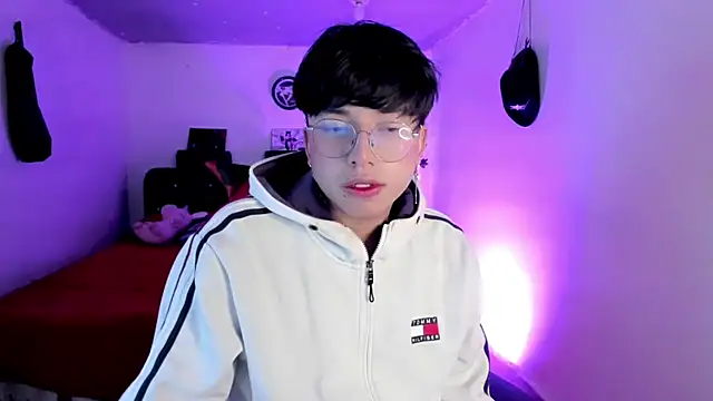 AnggelONfiree online show from January 8, 1:41 am