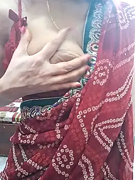 Snapshot of priya_sharma02 chatting on March 4, 8:24 am priya sharma02 online show from March 4, 8:24 am