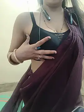 Snapshot of priya_sharma02 chatting on June 5, 9:37 am priya sharma02 online show from June 5, 9:37 am