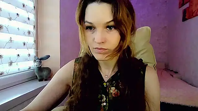 impossibleluna online show from March 17, 7:12 am