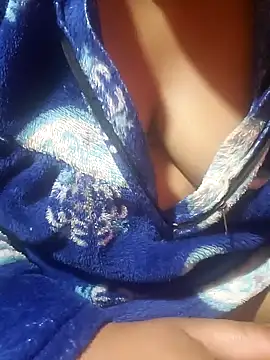 Snapshot of NepaliHotty chatting on December 15, 11:31 pm NepaliHotty online show from December 15, 11:31 pm