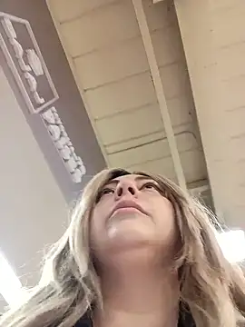 madelaine- online show from January 16, 7:40 pm