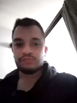 Snapshot of tony_landri chatting on February 26, 10:42 pm tony landri online show from February 26, 10:42 pm