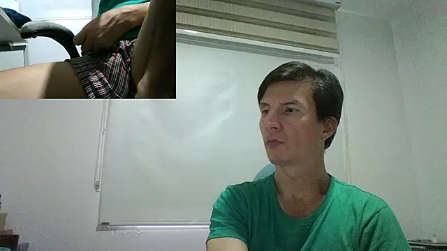 Snapshot of fieryloves chatting on December 9, 10:30 pm fieryloves online show from December 9, 10:30 pm