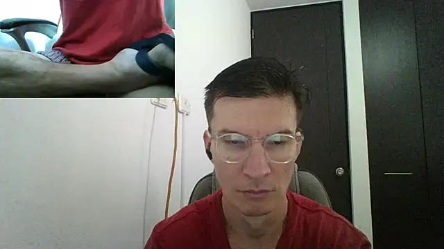 Snapshot of fieryloves chatting on December 20, 1:33 pm fieryloves online show from December 20, 1:33 pm