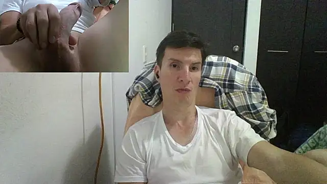 Snapshot of fieryloves chatting on January 12, 5:34 am fieryloves online show from January 12, 5:34 am