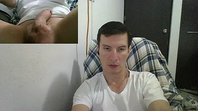 Snapshot of fieryloves chatting on January 21, 2:54 am fieryloves online show from January 21, 2:54 am