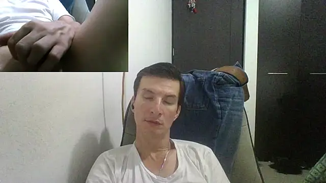 Snapshot of fieryloves chatting on February 4, 3:54 am fieryloves online show from February 4, 3:54 am