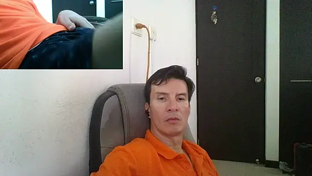Snapshot of fieryloves chatting on March 18, 8:37 pm fieryloves online show from March 18, 8:37 pm