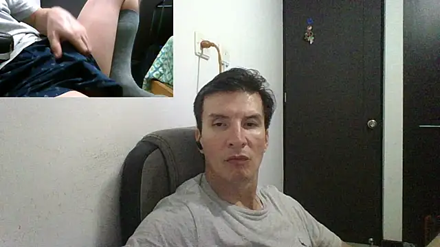 Snapshot of fieryloves chatting on March 19, 2:48 am fieryloves online show from March 19, 2:48 am