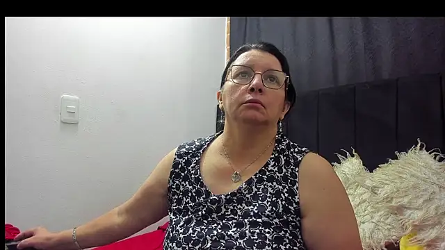 Evaaross 2345 online show from January 15, 11:37 am