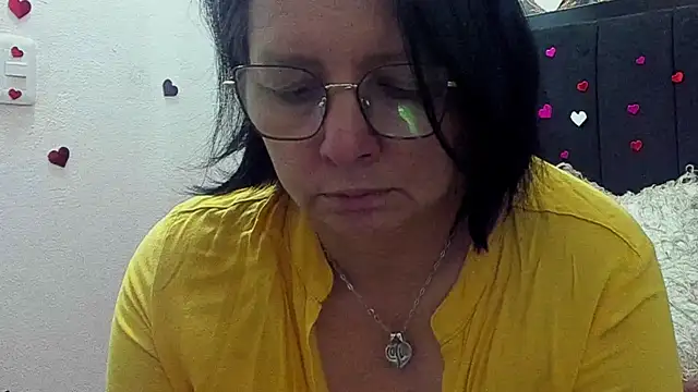 Evaaross 2345 online show from May 18, 1:17 pm
