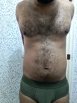 Snapshot of RKumar1994 chatting on April 18, 5:44 am RKumar1994 online show from April 18, 5:44 am