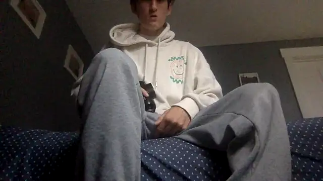 Snapshot of KittingGrappler chatting on November 11, 5:35 pm KittingGrappler online show from November 11, 5:35 pm