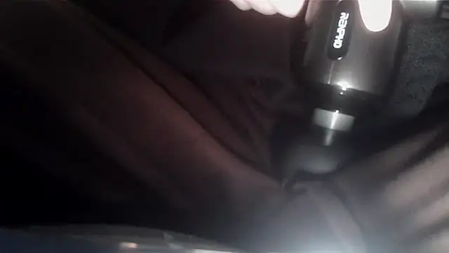 Snapshot of KittingGrappler chatting on November 20, 8:30 pm KittingGrappler online show from November 20, 8:30 pm