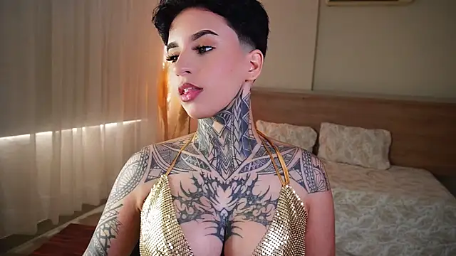 Snapshot of AliceShazaham_ chatting on October 18, 3:46 pm AliceShazaham online show from October 18, 3:46 pm