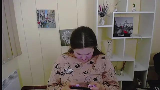  sofi smile online show from March 7, 10:10 pm