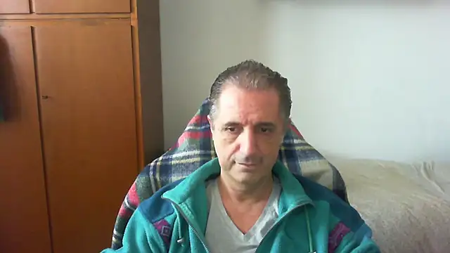 lliuk70mi online show from April 27, 2:37 pm