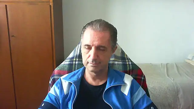 lliuk70mi online show from May 8, 1:05 pm