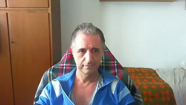 lliuk70mi online show from May 19, 1:28 pm