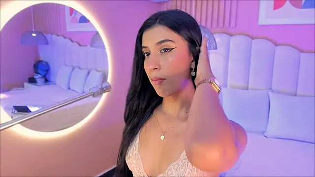 zia cooper online show from October 25, 7:08 pm