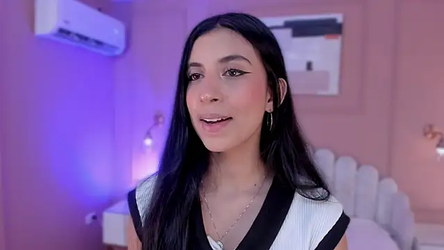 zia cooper online show from February 5, 6:45 pm