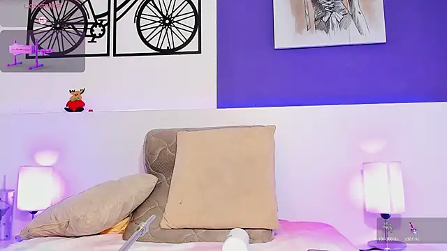 Snapshot of Izzy_bellx chatting on January 7, 11:45 pm Izzy bellx online show from January 7, 11:45 pm