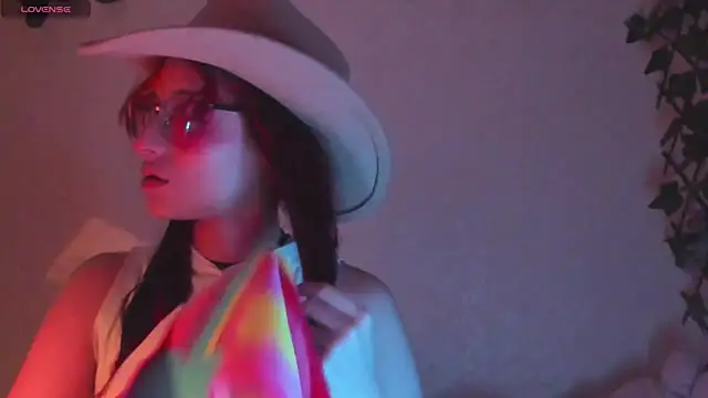 RedMeloddy online show from November 22, 1:15 am