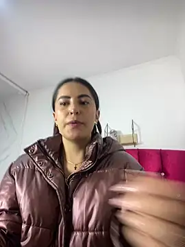 Snapshot of CAM_21X chatting on December 29, 3:00 am CAM 21X online show from December 29, 3:00 am