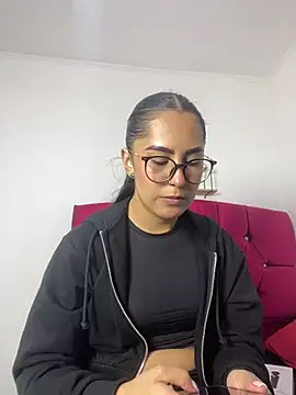 Snapshot of CAM_21X chatting on March 17, 1:29 pm CAM 21X online show from March 17, 1:29 pm